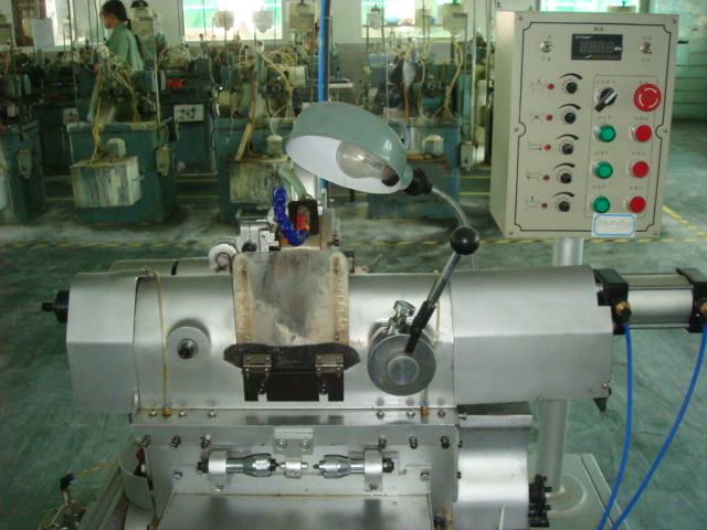 Core grinding machine